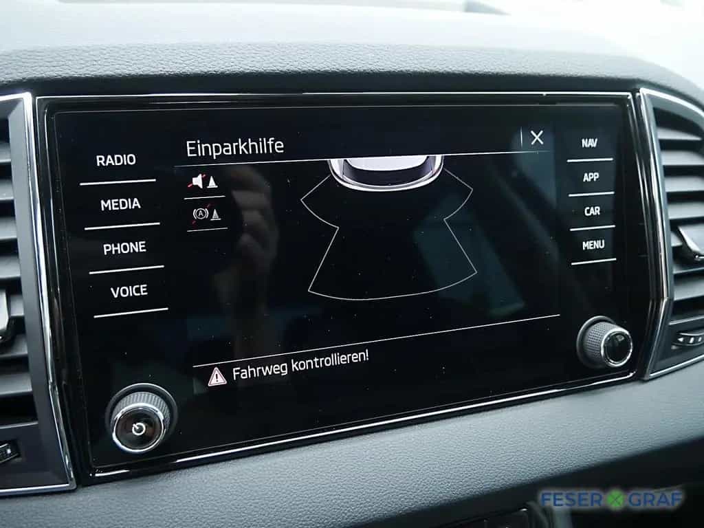 Skoda Karoq 1.5 TSI Selection Alu 17" Smart Link Sitzh 08/2025-photo-7