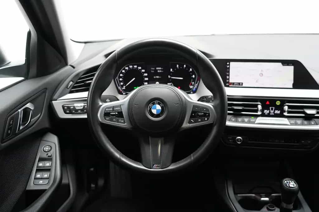 BMW 1 Series 118i M-Sport Lkrd LED *Neues Modell* Scheckheft 10/2019-photo-17