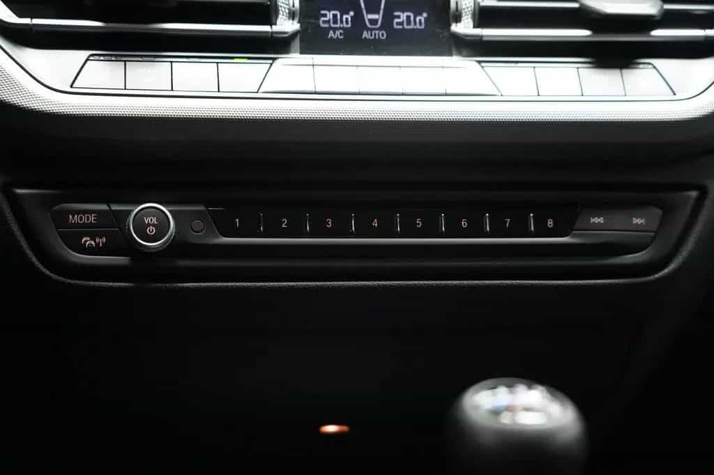 BMW 1 Series 118i M-Sport Lkrd LED *Neues Modell* Scheckheft 10/2019-photo-30