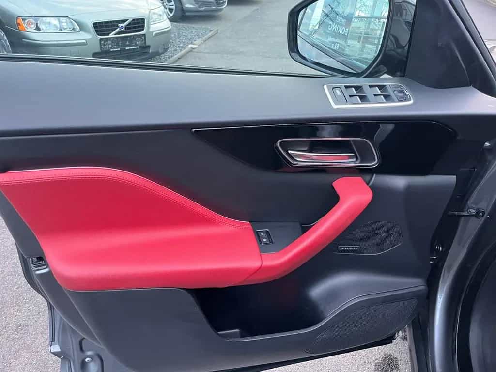 Jaguar F-Pace R-Sport AWD/Leder/Pano/Cam/Navi/Ahk/Xenon 05/2018-photo-12