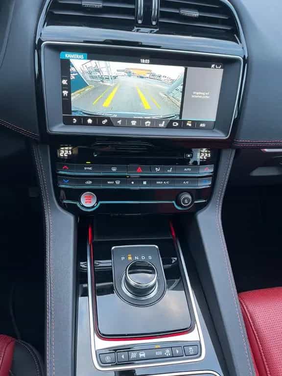 Jaguar F-Pace R-Sport AWD/Leder/Pano/Cam/Navi/Ahk/Xenon 05/2018-photo-14