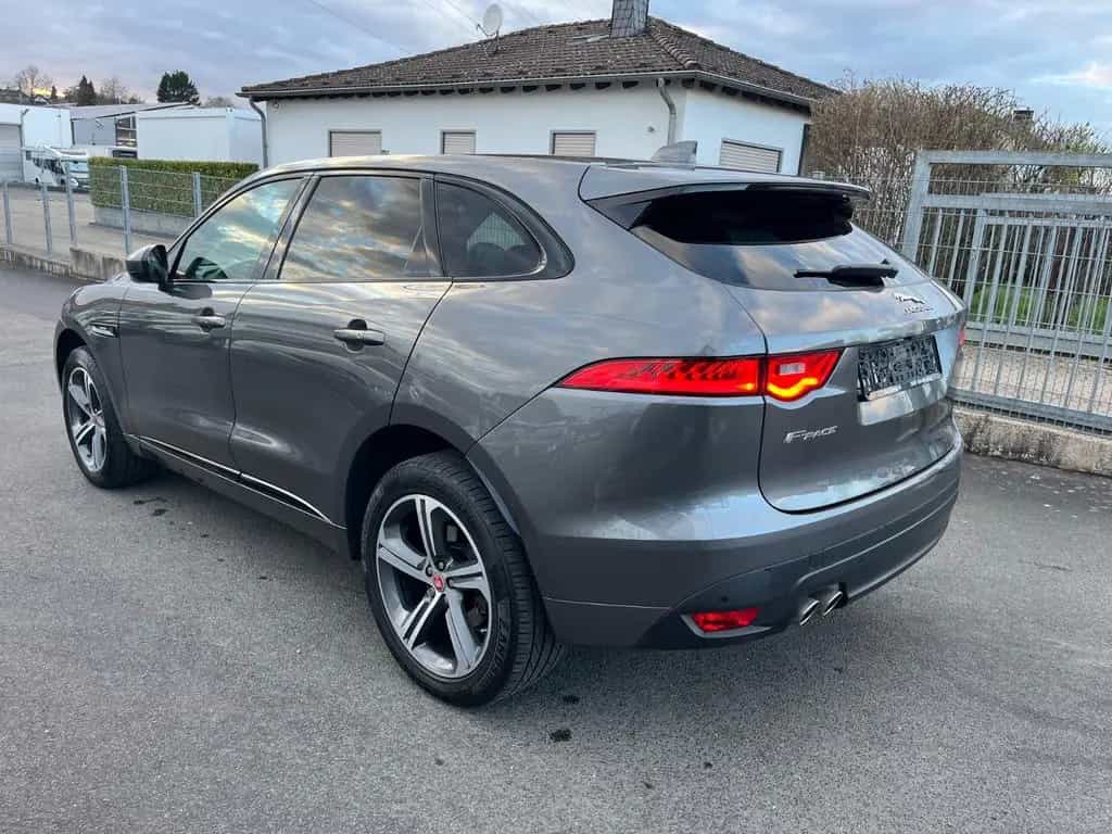 Jaguar F-Pace R-Sport AWD/Leder/Pano/Cam/Navi/Ahk/Xenon 05/2018-photo-2