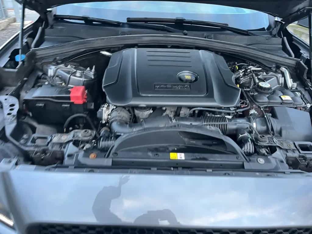 Jaguar F-Pace R-Sport AWD/Leder/Pano/Cam/Navi/Ahk/Xenon 05/2018-photo-21