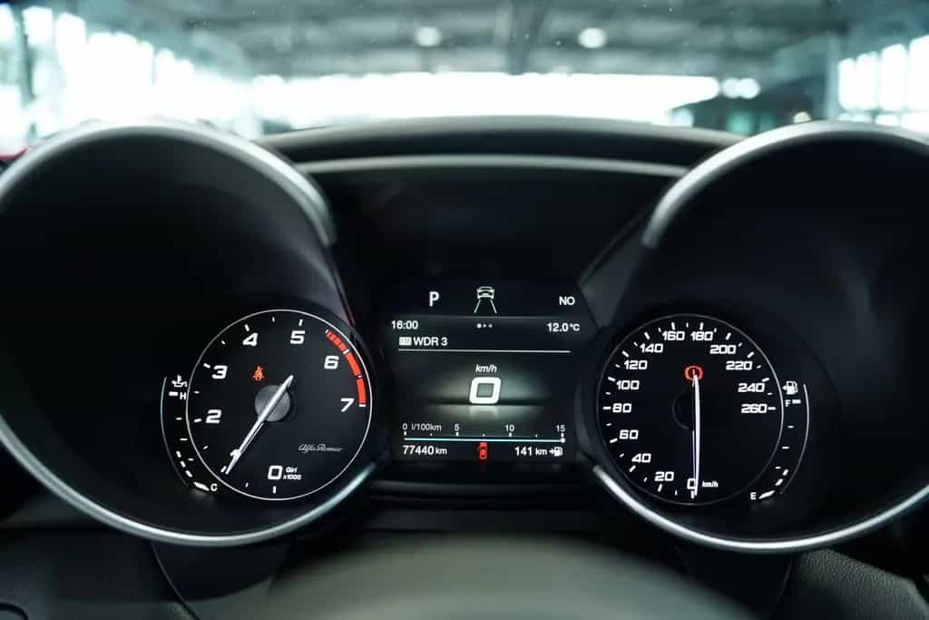 Alfa Romeo Giulia Veloce Q4 Lusso *2.HD *H&K *Bi-Xenon *19 07/2019-photo-29