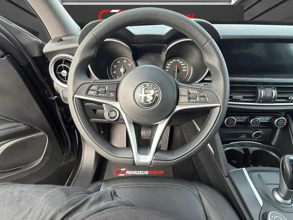 Alfa Romeo Stelvio Super Q4*Bi-Xenon*Leder*Sound Theatre 02/2019-photo-15