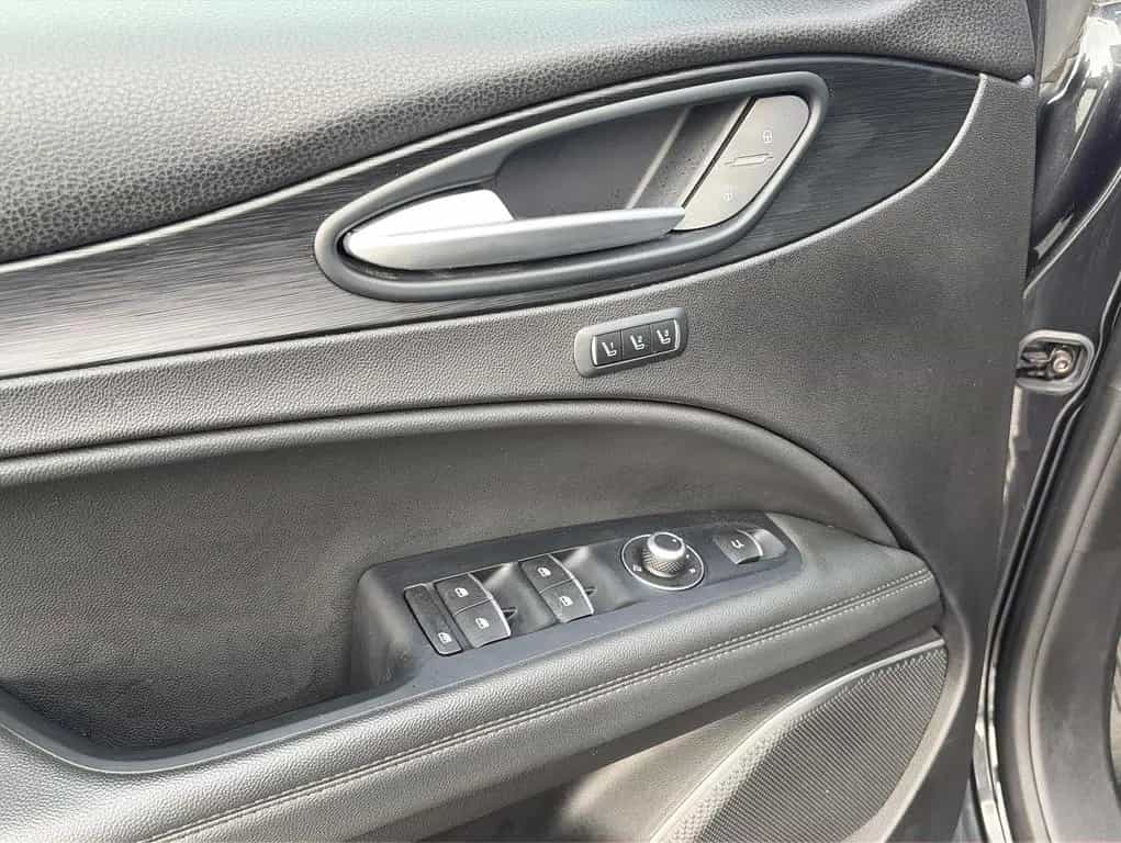 Alfa Romeo Stelvio Super Q4*Bi-Xenon*Leder*Sound Theatre 02/2019-photo-18