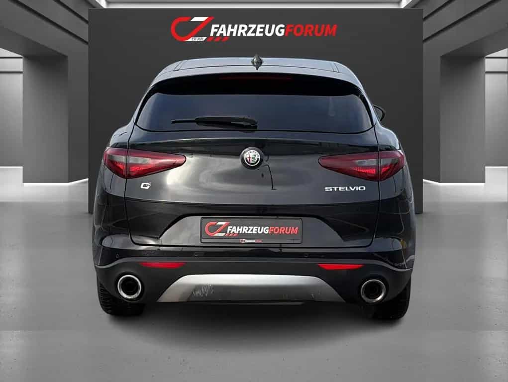 Alfa Romeo Stelvio Super Q4*Bi-Xenon*Leder*Sound Theatre 02/2019-photo-24