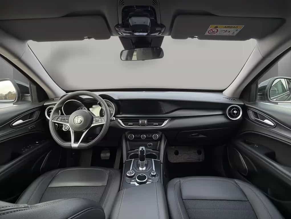 Alfa Romeo Stelvio Super Q4*Bi-Xenon*Leder*Sound Theatre 02/2019-photo-4