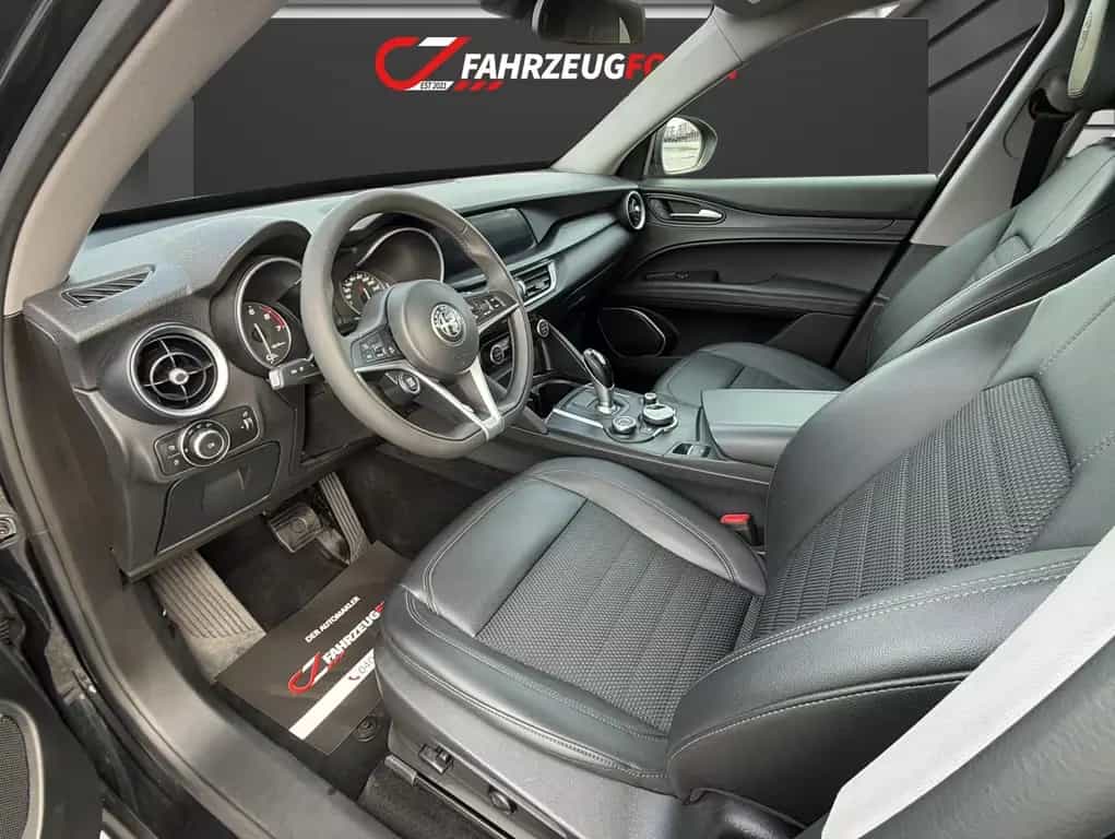 Alfa Romeo Stelvio Super Q4*Bi-Xenon*Leder*Sound Theatre 02/2019-photo-5