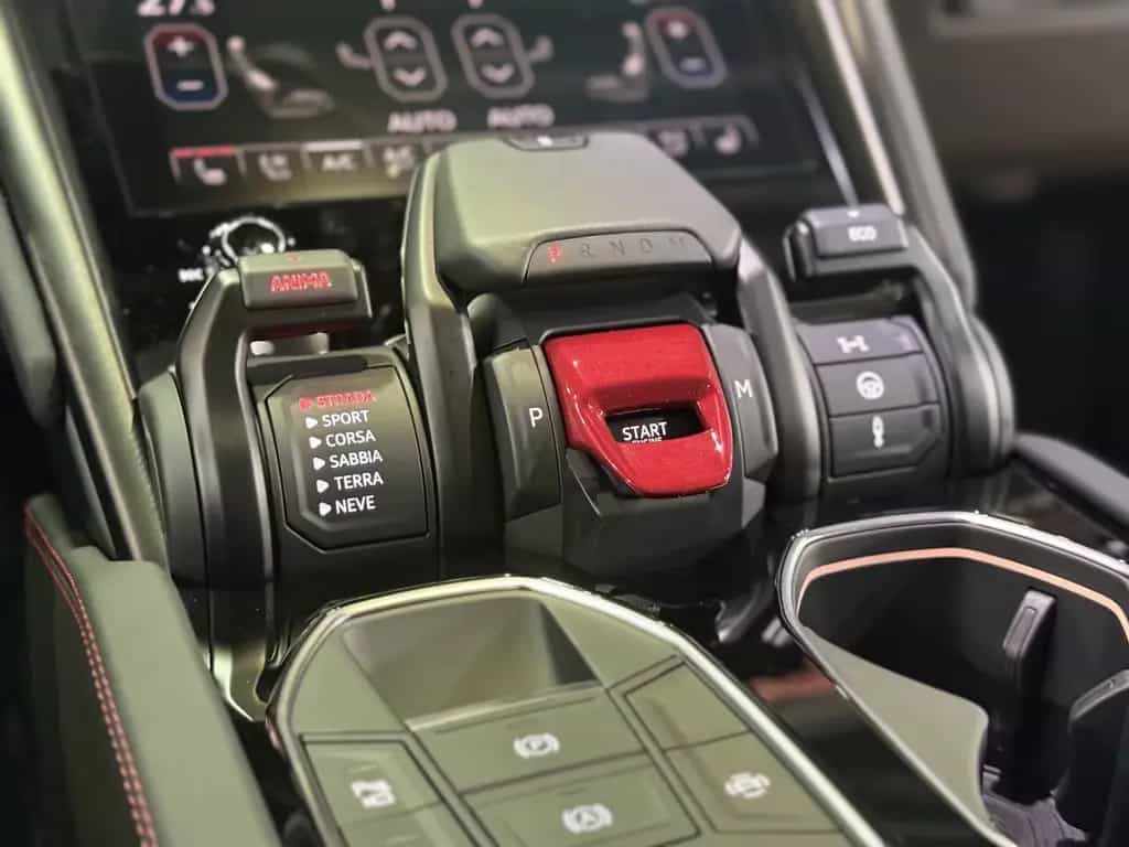 Lamborghini Urus S*PANO*B&O*KERAMIK*23Zoll 01/2025-photo-15