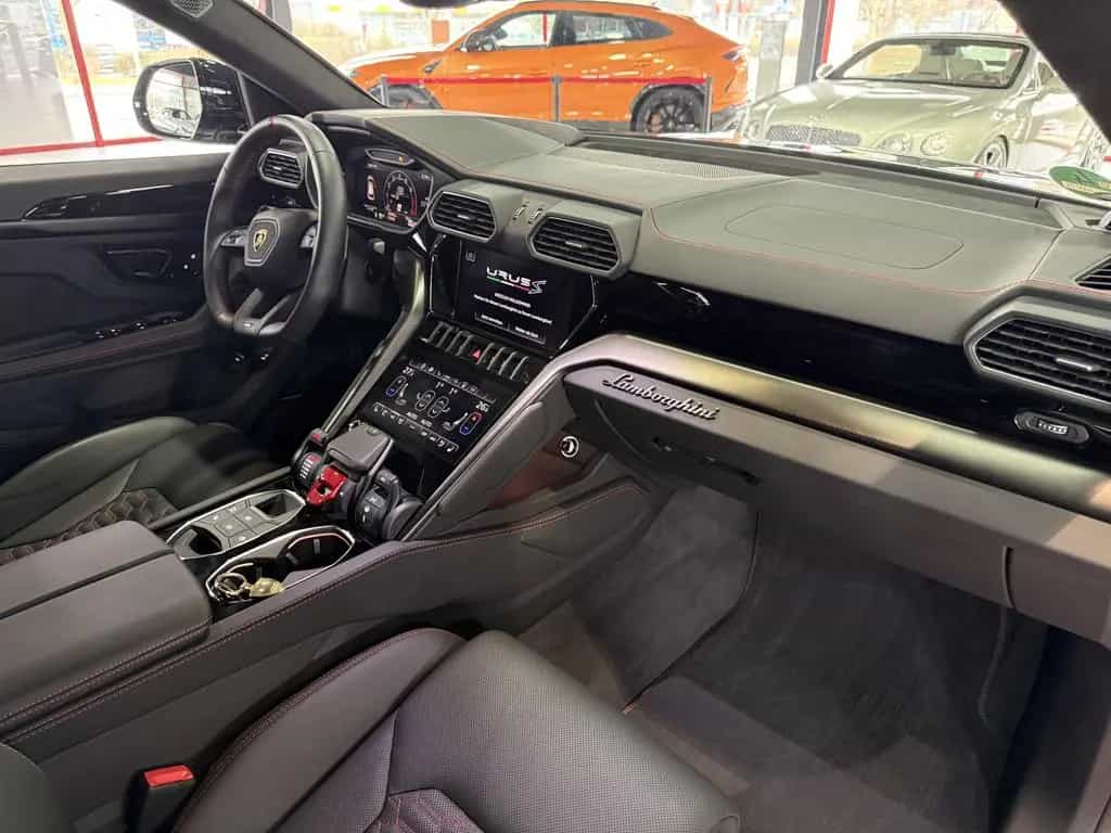 Lamborghini Urus S*PANO*B&O*KERAMIK*23Zoll 01/2025-photo-9