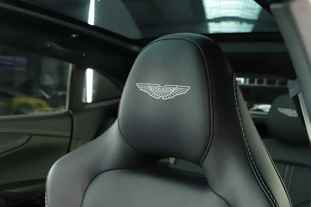 Aston Martin DBX V8 707 1.Hand GARANTIE-AM 03/2023-photo-11