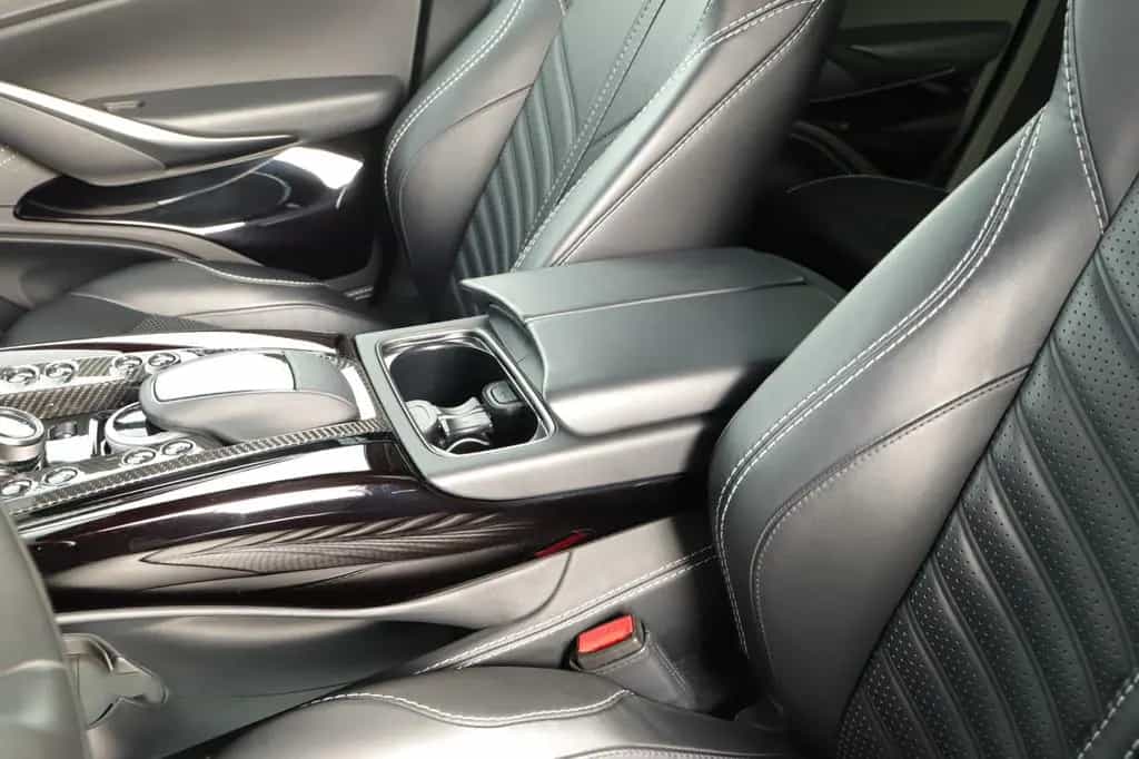 Aston Martin DBX V8 707 1.Hand GARANTIE-AM 03/2023-photo-12