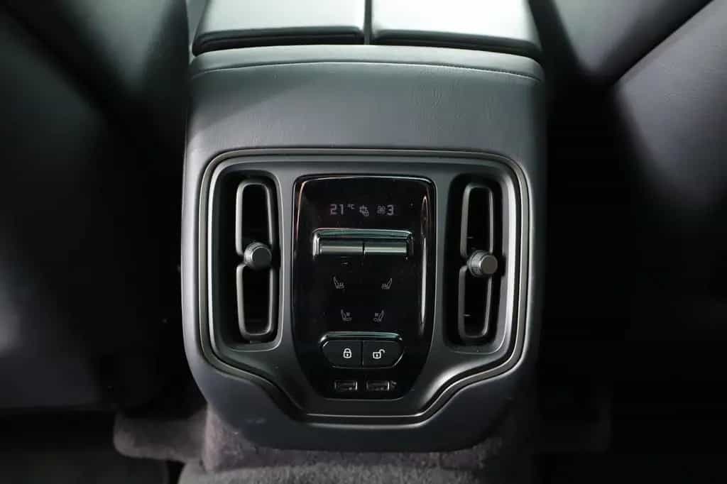 Aston Martin DBX V8 707 1.Hand GARANTIE-AM 03/2023-photo-19