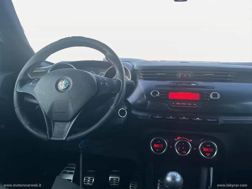 Alfa Romeo Giulietta ROMEO Giulietta 2.0 JTDm-2 140 CV Distincti 02/2011-photo-10