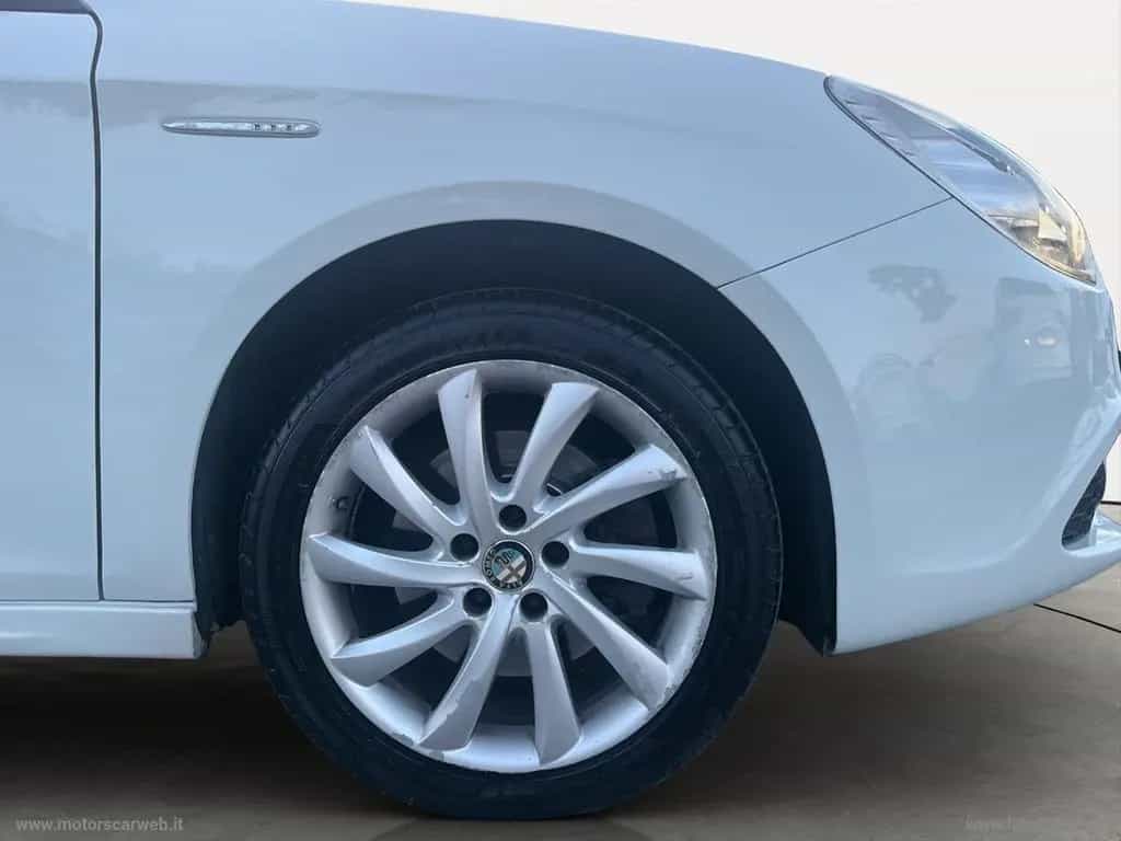 Alfa Romeo Giulietta ROMEO Giulietta 2.0 JTDm-2 140 CV Distincti 02/2011-photo-12