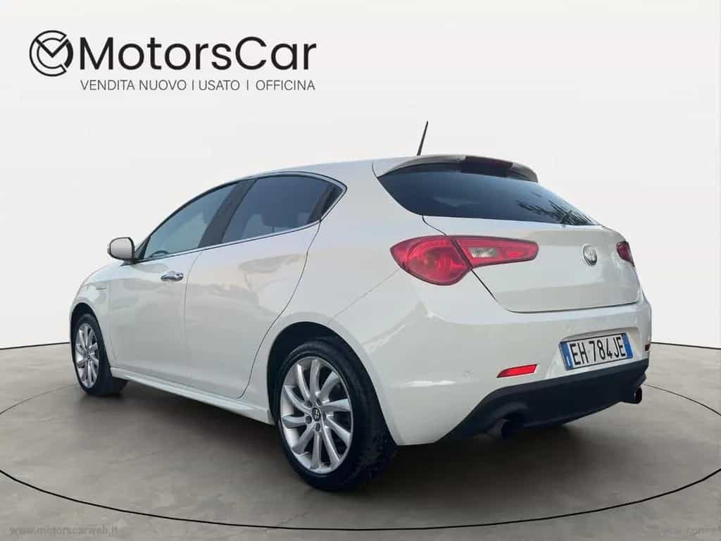 Alfa Romeo Giulietta ROMEO Giulietta 2.0 JTDm-2 140 CV Distincti 02/2011-photo-4
