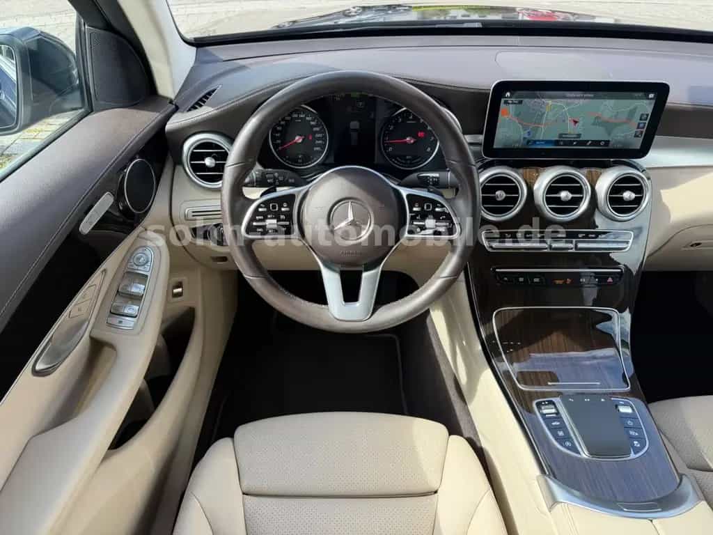 Mercedes-Benz GLC-Class 300 4M AMG-Line+MANUFAKTUR/1.Hand/Multib/RFK 03/2020-photo-13
