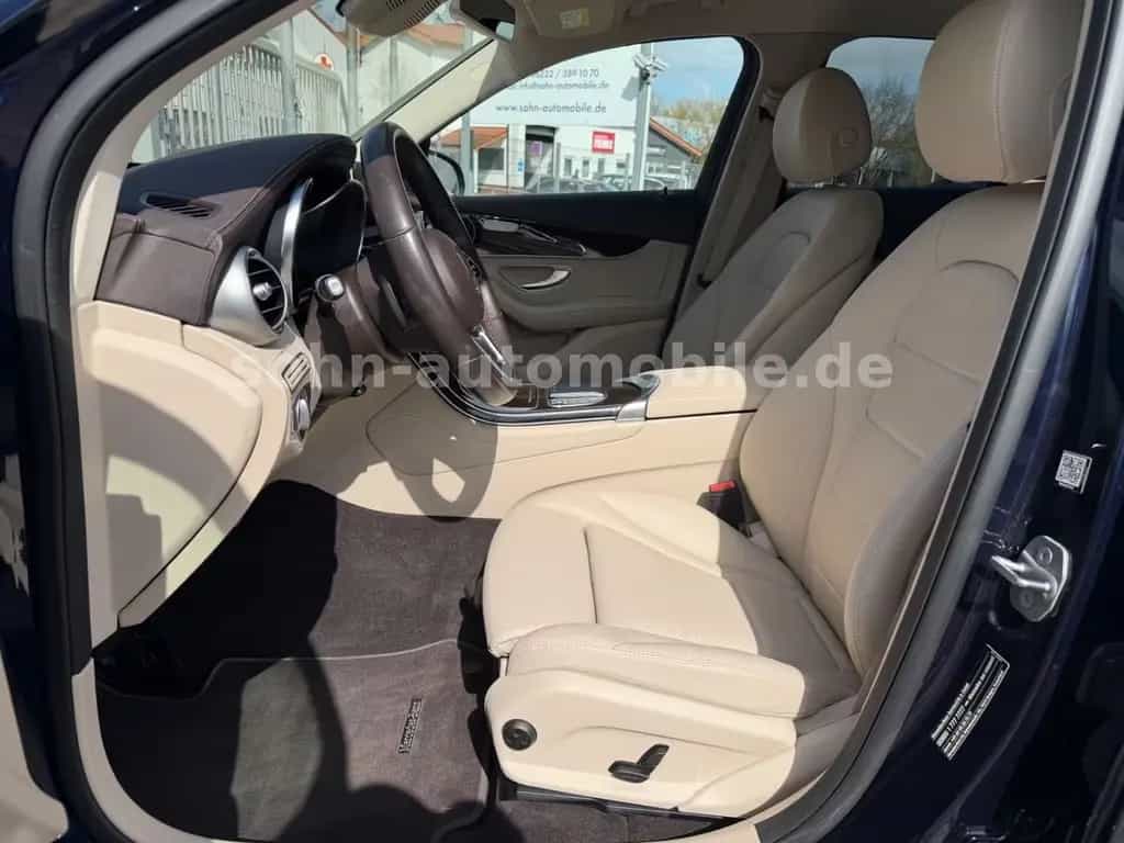 Mercedes-Benz GLC-Class 300 4M AMG-Line+MANUFAKTUR/1.Hand/Multib/RFK 03/2020-photo-18