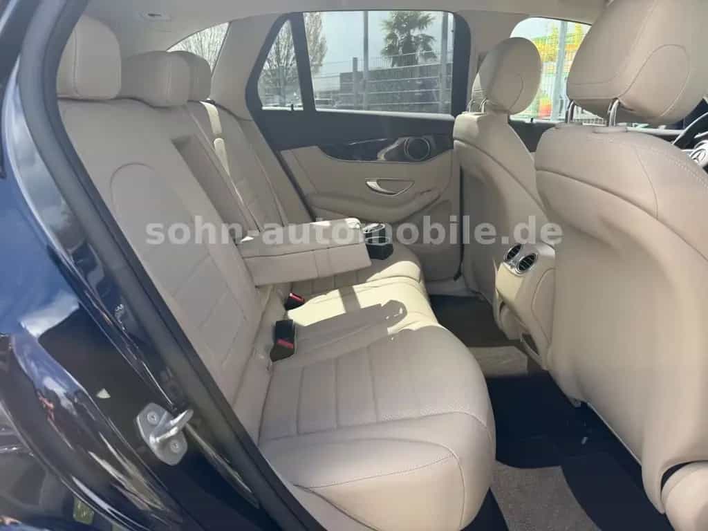 Mercedes-Benz GLC-Class 300 4M AMG-Line+MANUFAKTUR/1.Hand/Multib/RFK 03/2020-photo-22
