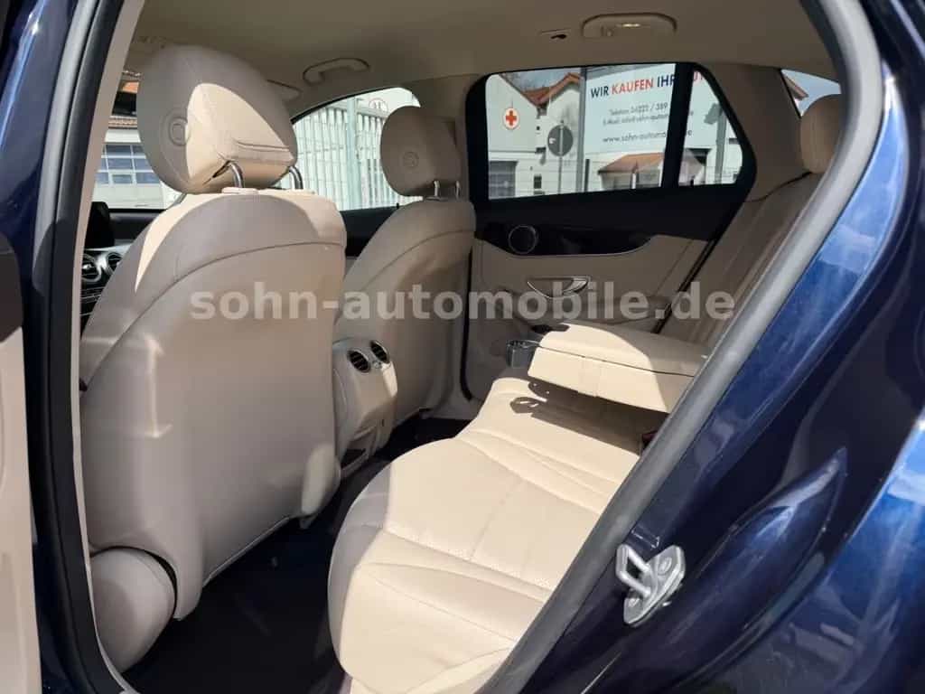 Mercedes-Benz GLC-Class 300 4M AMG-Line+MANUFAKTUR/1.Hand/Multib/RFK 03/2020-photo-25