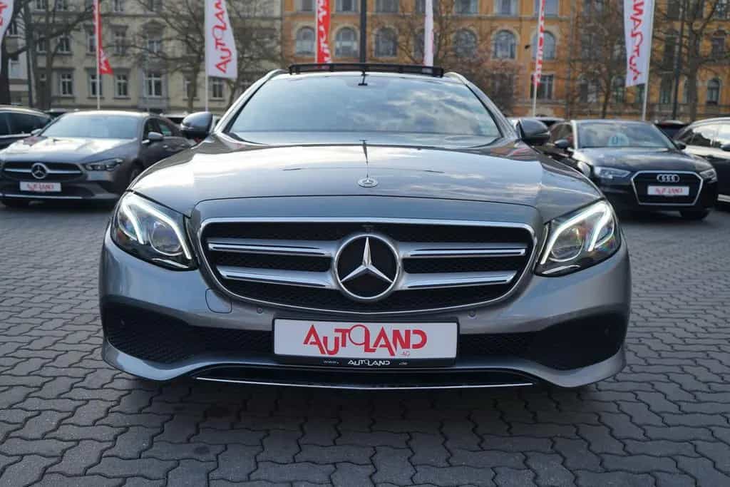 Mercedes-Benz E-Class T-Modell Avantgarde LED Navi 360° Panorama 03/2017-photo-8
