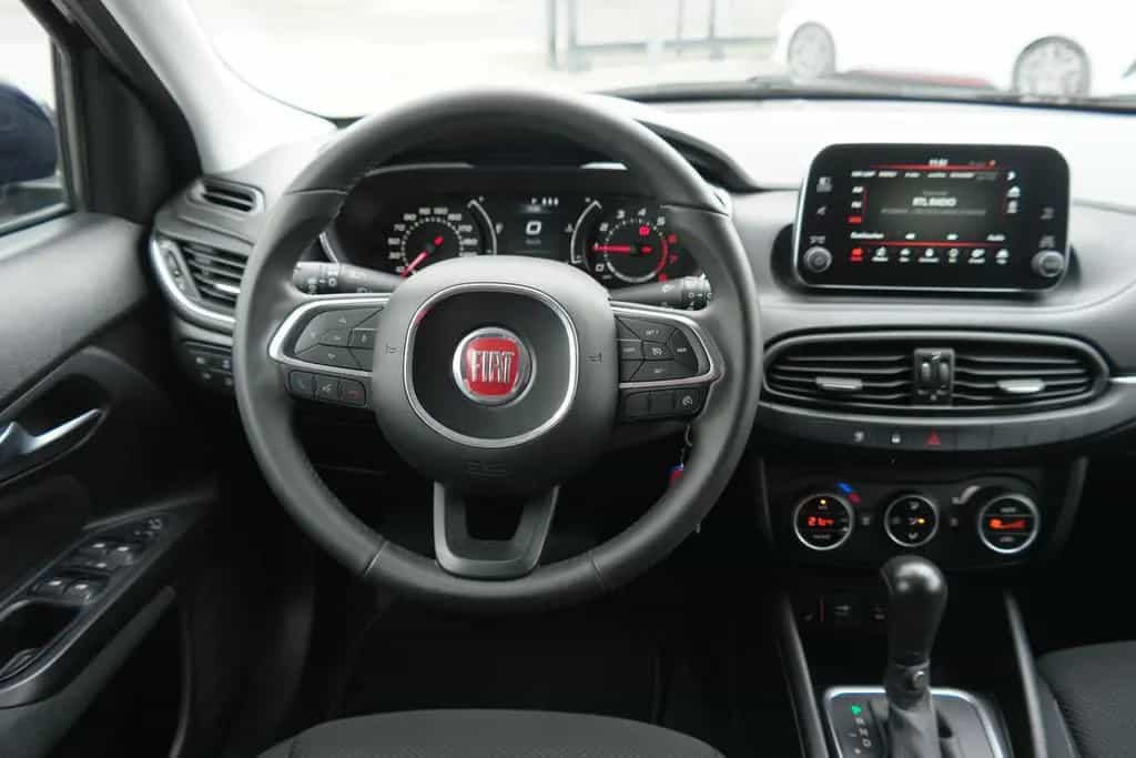 Fiat Tipo Kombi 1.6 E-torQ Lounge Navi Sitzheizung 04/2017-photo-12