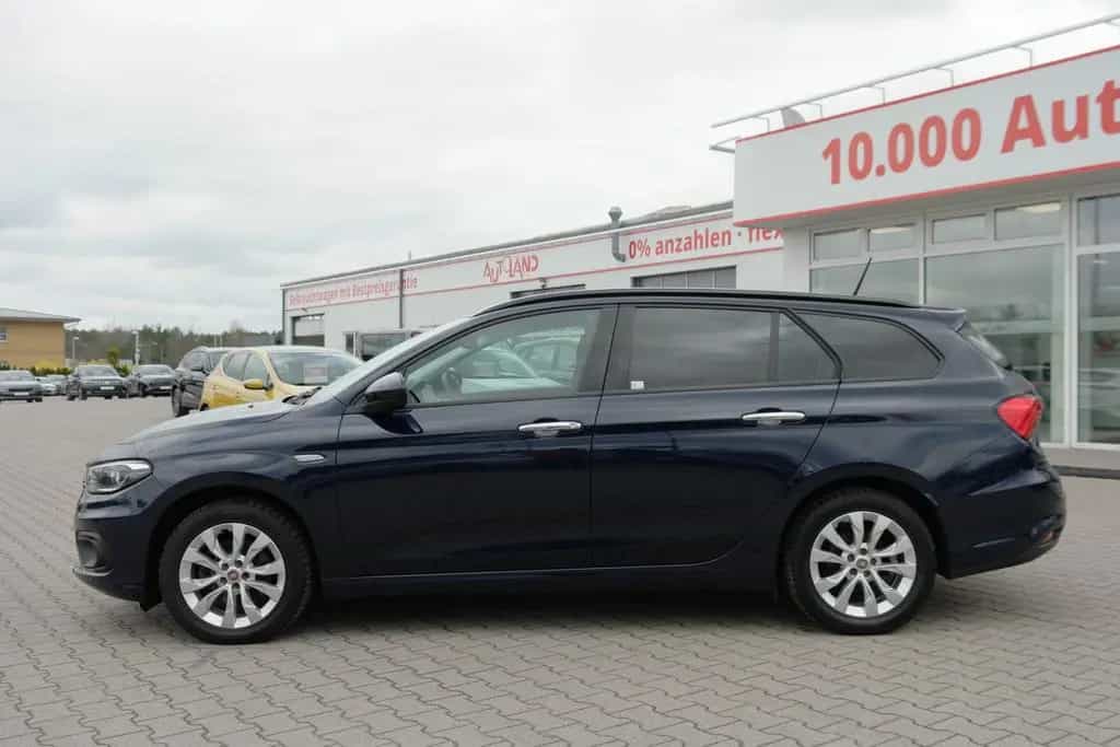 Fiat Tipo Kombi 1.6 E-torQ Lounge Navi Sitzheizung 04/2017-photo-2