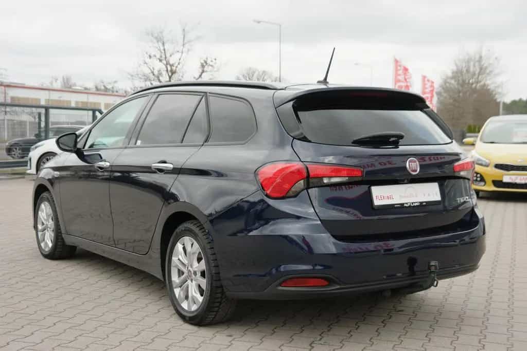 Fiat Tipo Kombi 1.6 E-torQ Lounge Navi Sitzheizung 04/2017-photo-3