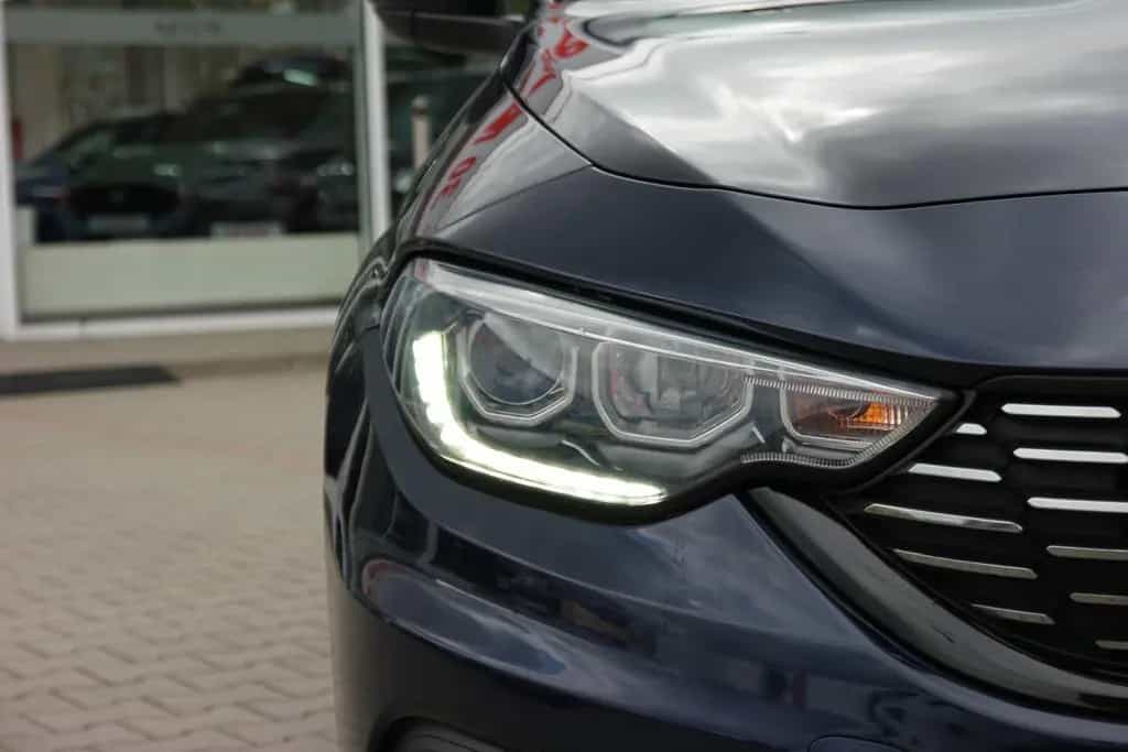 Fiat Tipo Kombi 1.6 E-torQ Lounge Navi Sitzheizung 04/2017-photo-9