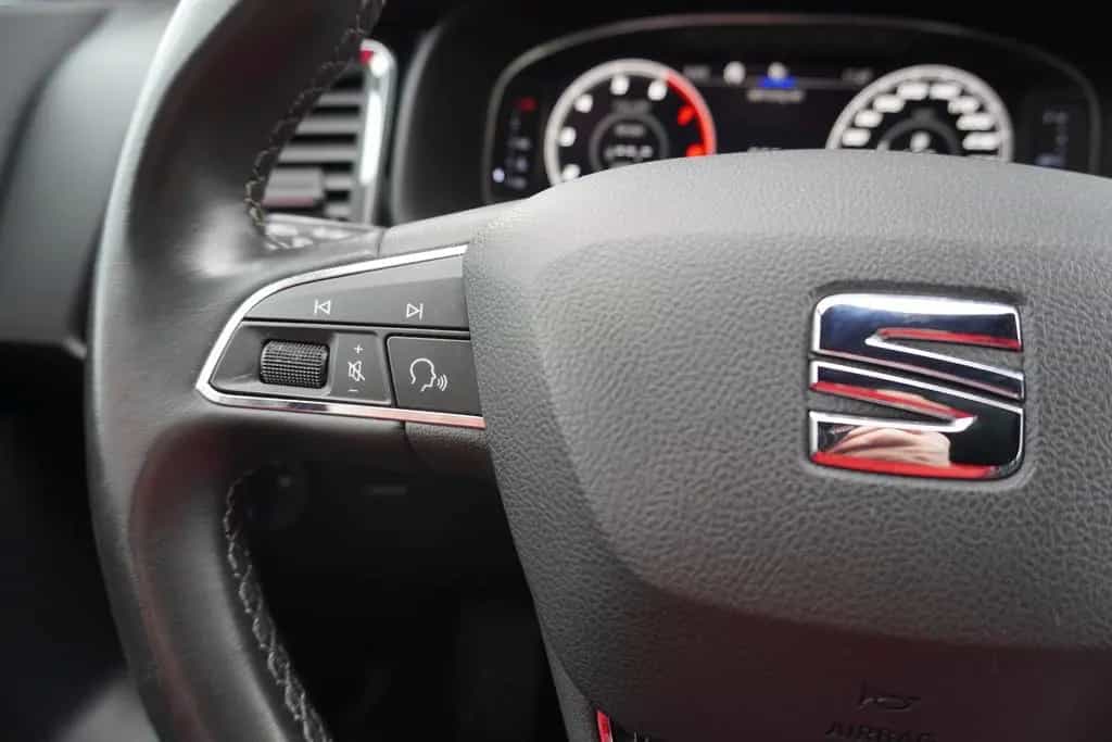 Seat Ateca 1.5 TSI Navi LED Pano Kam el.HK Alu AAC 12/2019-photo-13