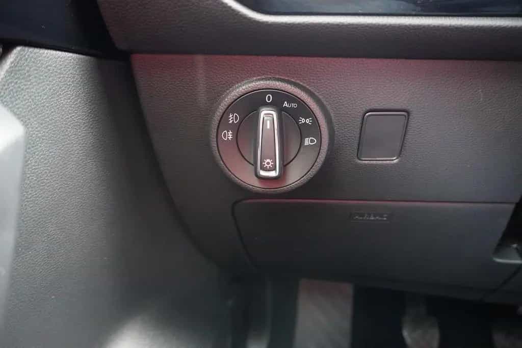 Seat Ateca 1.5 TSI Navi LED Pano Kam el.HK Alu AAC 12/2019-photo-18