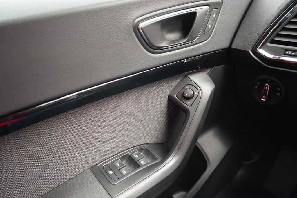 Seat Ateca 1.5 TSI Navi LED Pano Kam el.HK Alu AAC 12/2019-photo-19
