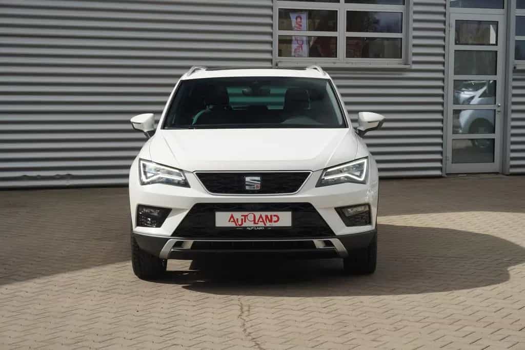 Seat Ateca 1.5 TSI Navi LED Pano Kam el.HK Alu AAC 12/2019-photo-2