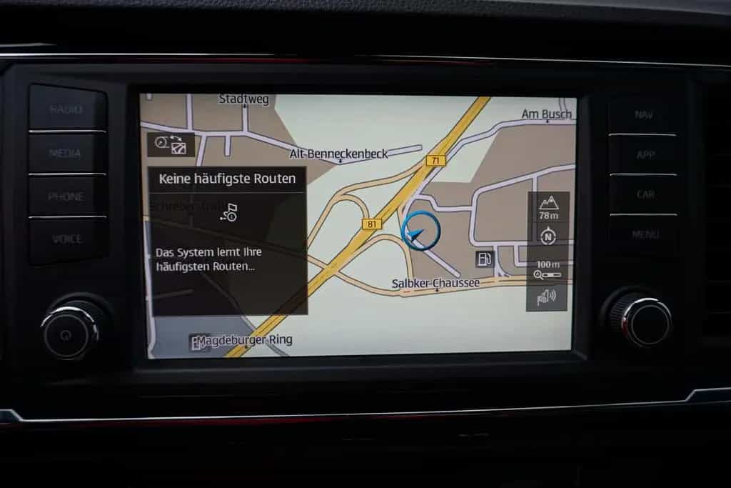 Seat Ateca 1.5 TSI Navi LED Pano Kam el.HK Alu AAC 12/2019-photo-21