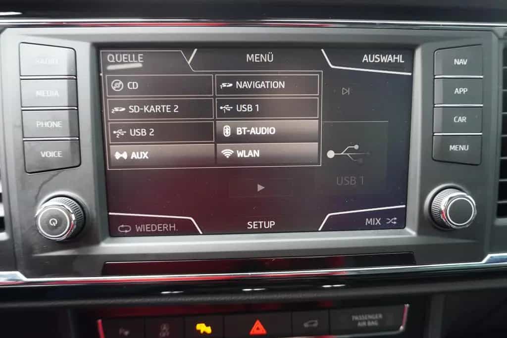 Seat Ateca 1.5 TSI Navi LED Pano Kam el.HK Alu AAC 12/2019-photo-22