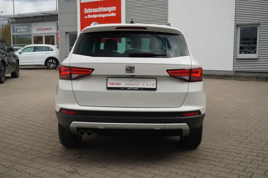 Seat Ateca 1.5 TSI Navi LED Pano Kam el.HK Alu AAC 12/2019-photo-6