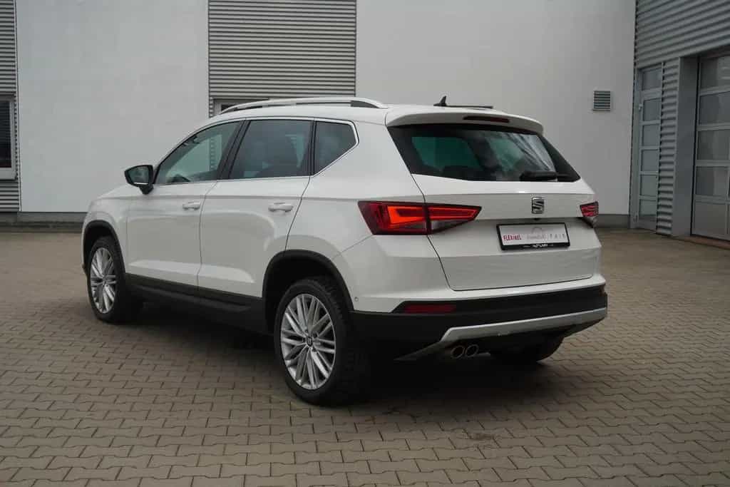 Seat Ateca 1.5 TSI Navi LED Pano Kam el.HK Alu AAC 12/2019-photo-7