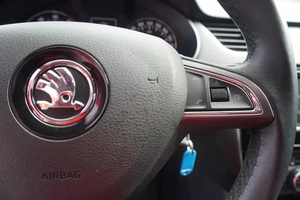 Skoda Octavia 1.0 Joy Bi-Xenon Tempomat Sitzheizung 11/2017-photo-13