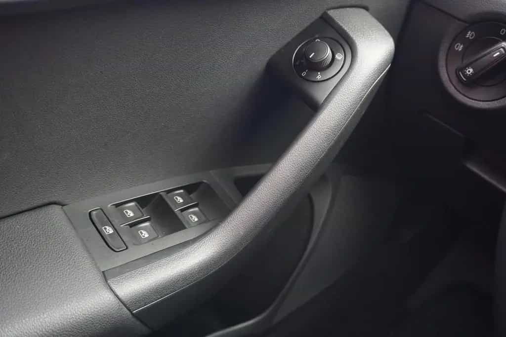 Skoda Octavia 1.0 Joy Bi-Xenon Tempomat Sitzheizung 11/2017-photo-18