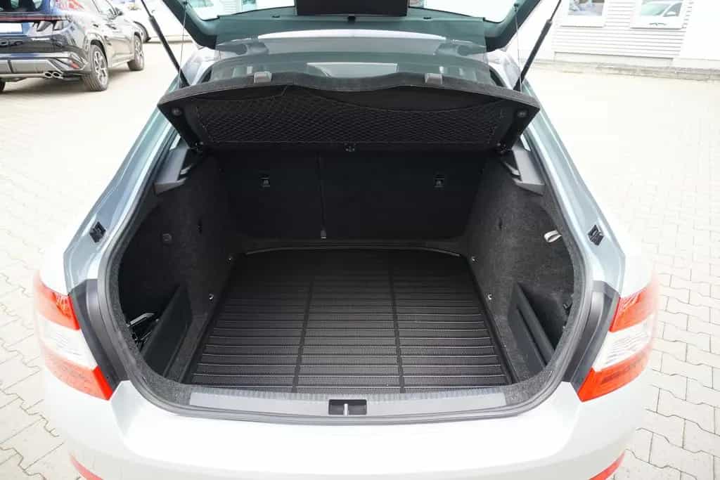 Skoda Octavia 1.0 Joy Bi-Xenon Tempomat Sitzheizung 11/2017-photo-26