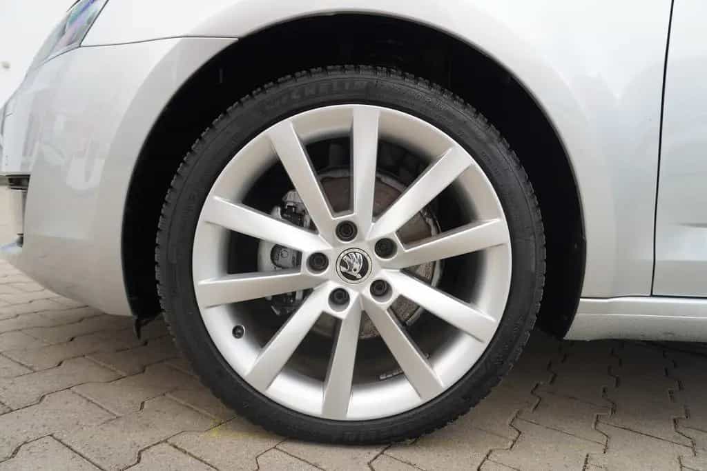 Skoda Octavia 1.0 Joy Bi-Xenon Tempomat Sitzheizung 11/2017-photo-28