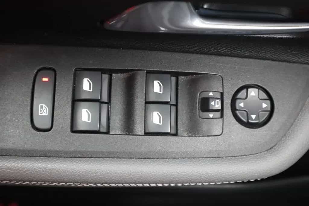 Opel Mokka 1.2 Elegance LED Navi Kamera DAB Spurhalte 08/2021-photo-17