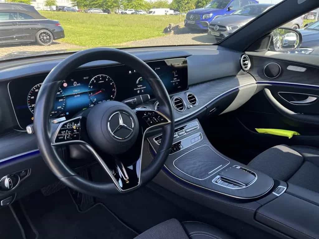 Mercedes-Benz E 200 T AVANTGARDE+NIGHT+TOTW+AMBIENTE+PANO+KAM 06/2021-photo-11