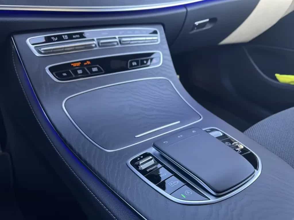 Mercedes-Benz E 200 T AVANTGARDE+NIGHT+TOTW+AMBIENTE+PANO+KAM 06/2021-photo-14