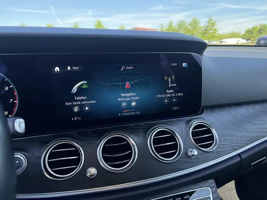 Mercedes-Benz E 200 T AVANTGARDE+NIGHT+TOTW+AMBIENTE+PANO+KAM 06/2021-photo-17