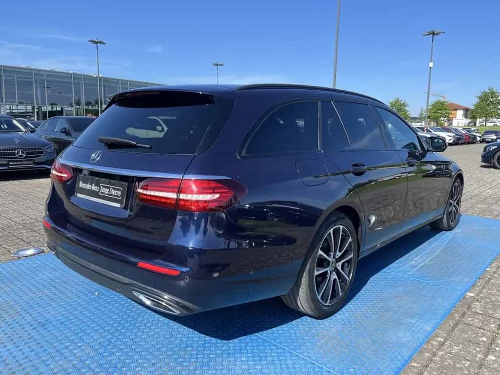 Mercedes-Benz E 200 T AVANTGARDE+NIGHT+TOTW+AMBIENTE+PANO+KAM 06/2021-photo-6