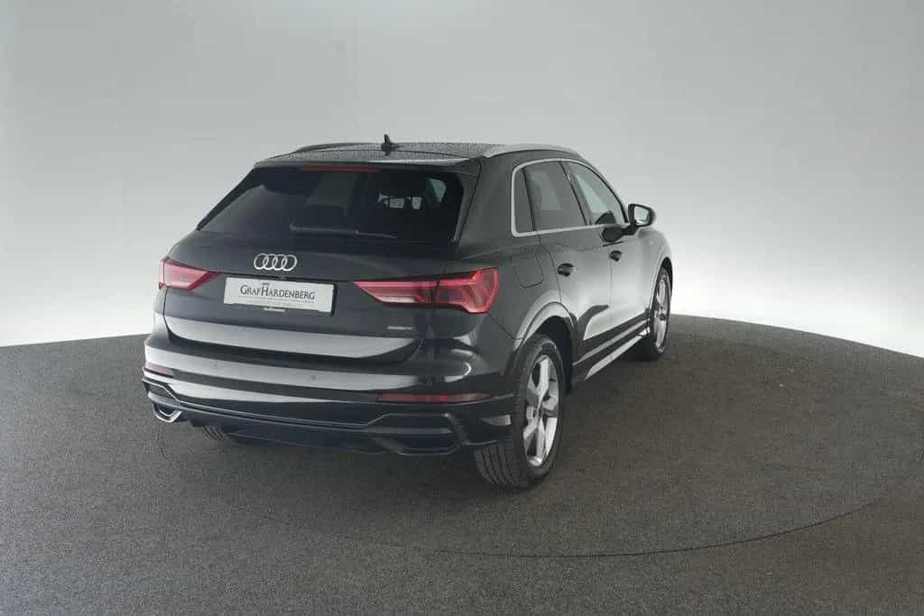 Audi Q3 35 TDI quattro S tronic S line LED ACC Navi 12/2022-photo-2