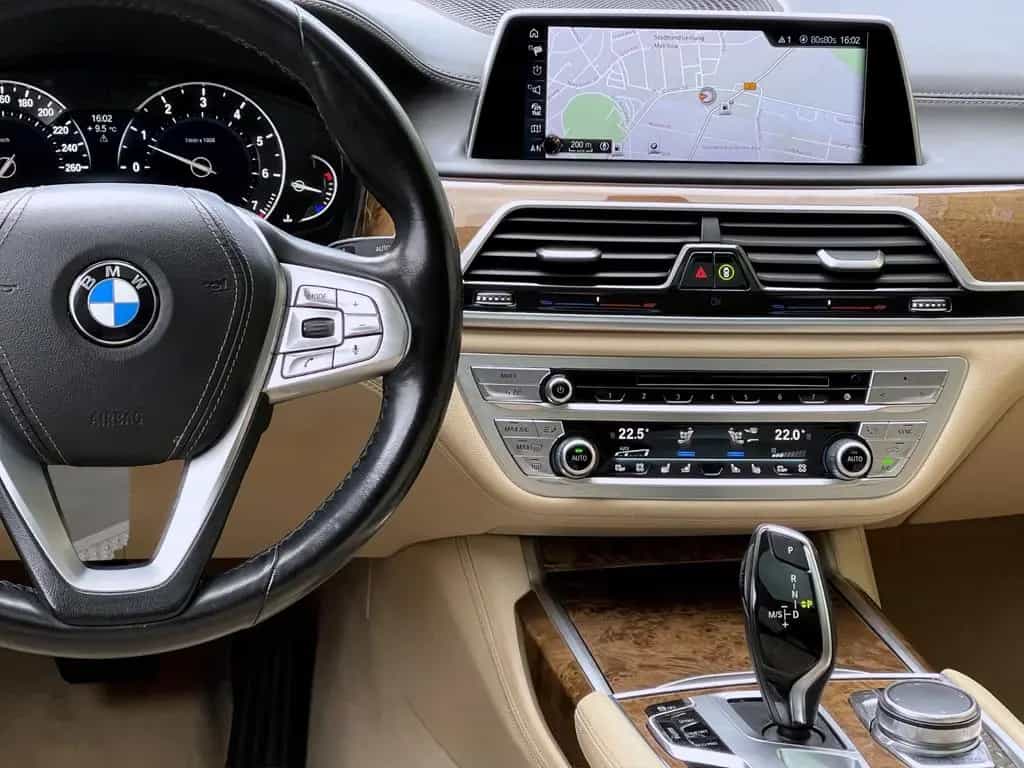 BMW 7 Series 750i xDrive LUXURY HEADUP MASSAGE LASER GARANTIE 03/2016-photo-13