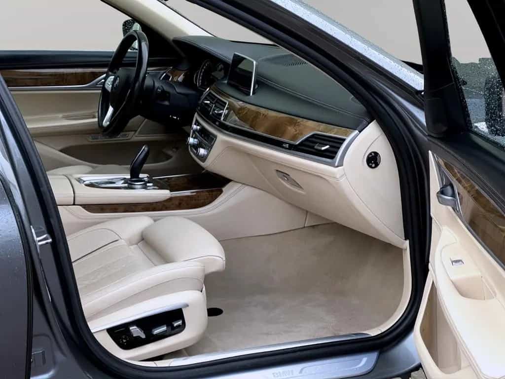 BMW 7 Series 750i xDrive LUXURY HEADUP MASSAGE LASER GARANTIE 03/2016-photo-19